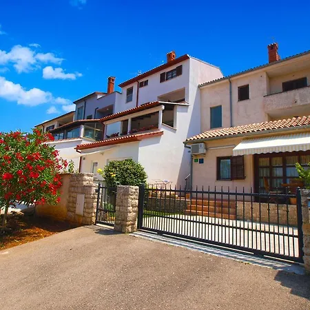 Puzar 389 Apartman Póla